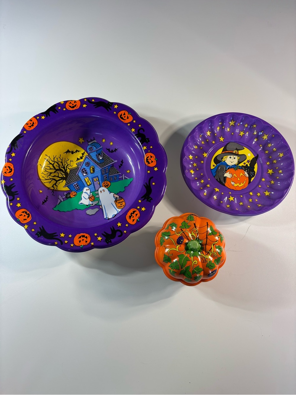 VTG LOT 1995 Halloween Purple Plastic Candy Bowls Pumpkin Haunted House Ghosts
